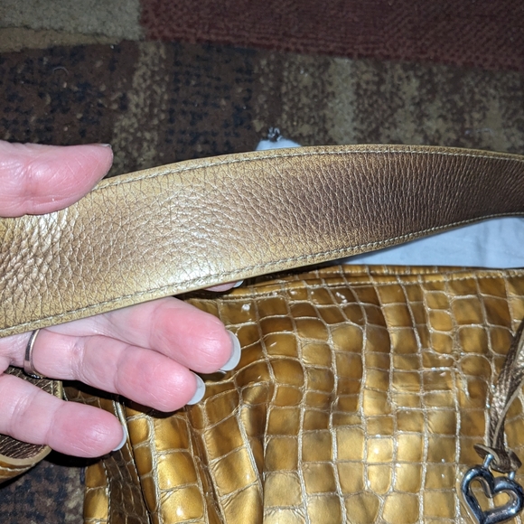 Vintage BRIGHTON Gold Shiny Patent Croc-Embossed Leather Slouchy Shoulder Bag - Picture 4 of 13